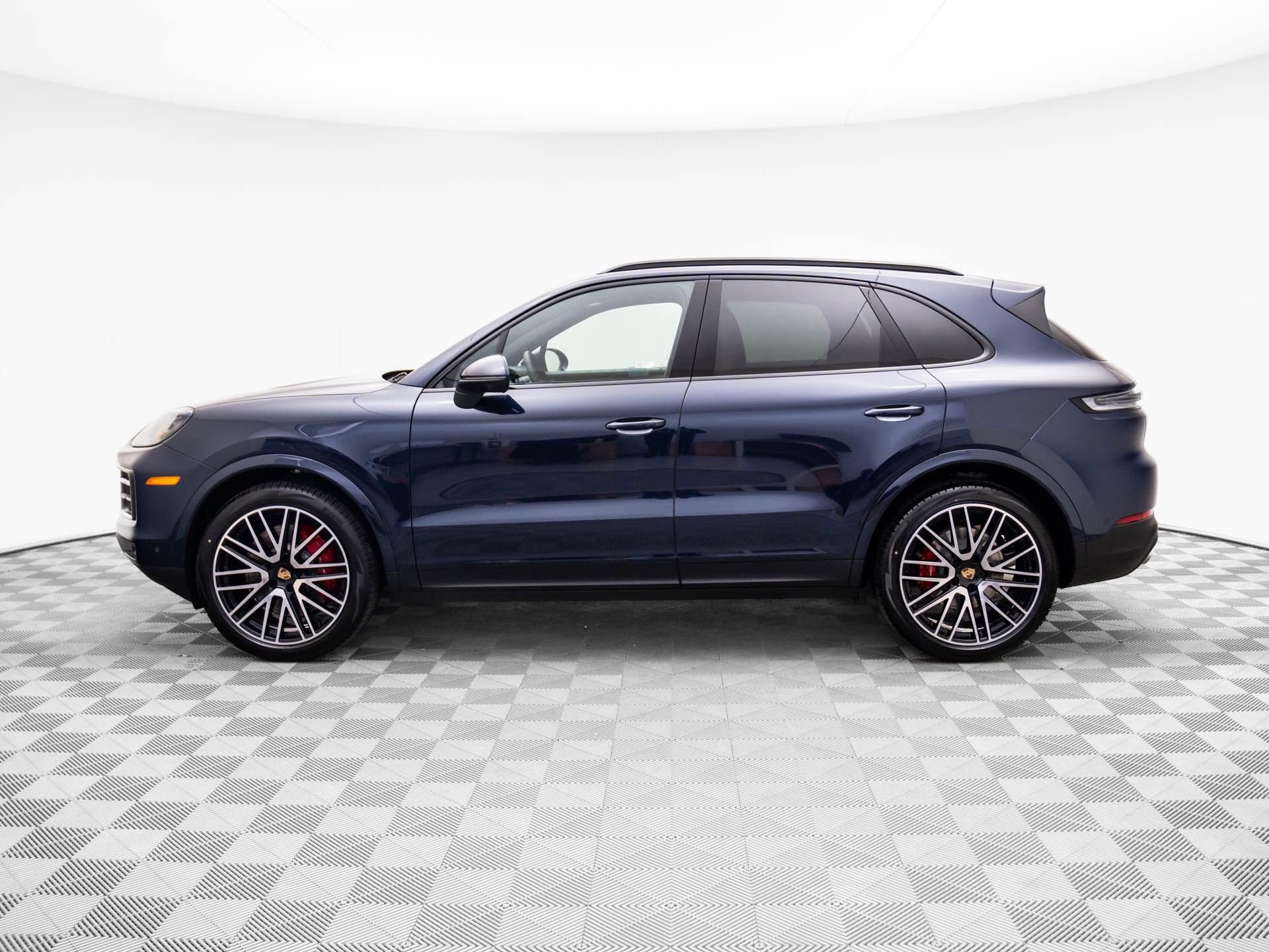 New 2026 Porsche Cayenne S image 2
