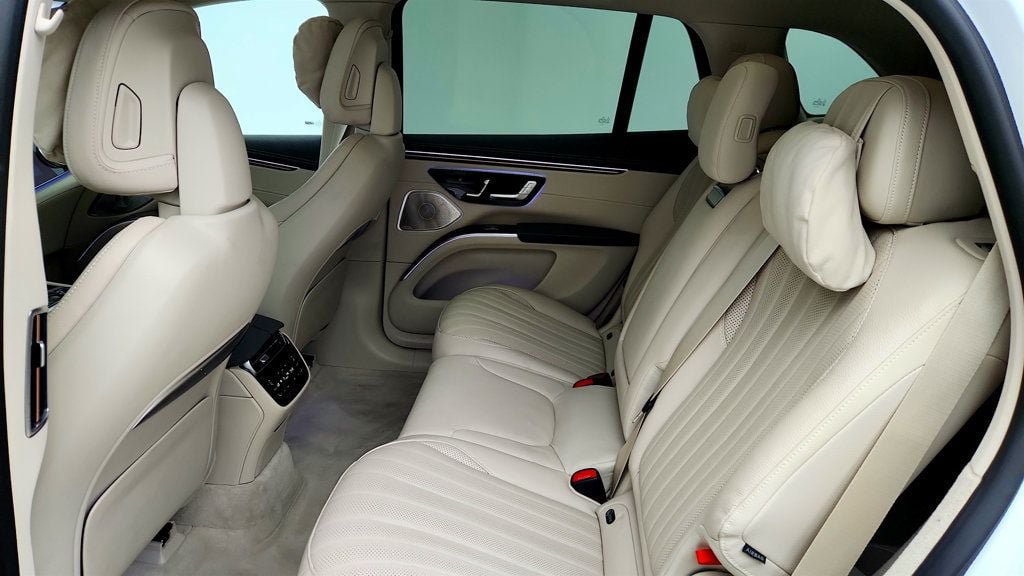 Used 2026 Mercedes-Benz EQS 400 4MATIC SUV image 20