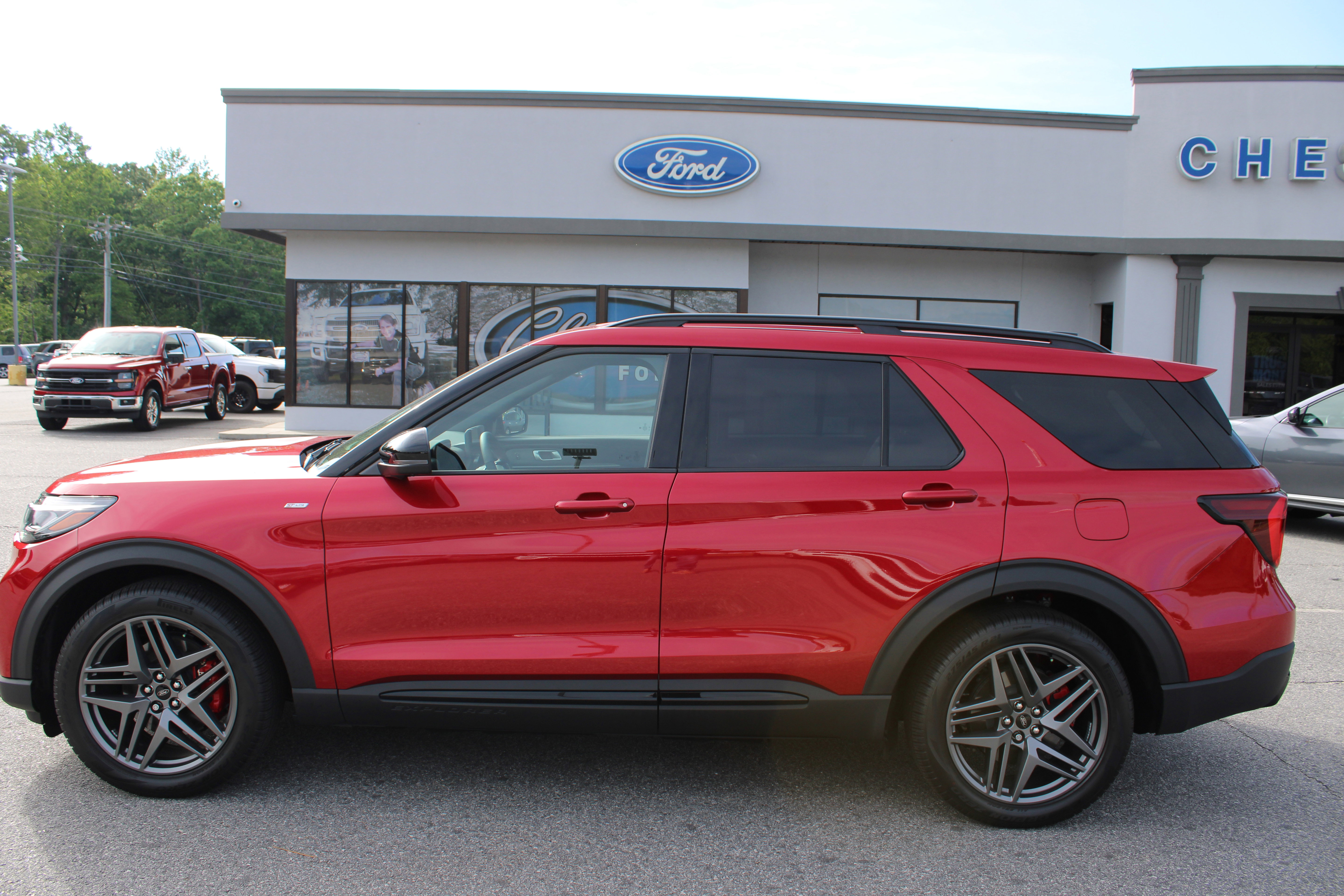 Used 2026 Ford Explorer ST-Line w/ ST-Line Street Pack RWD image 1