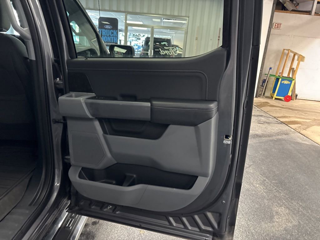 Used 2022 Ford F150 XLT w/ Equipment Group 302A High image 35