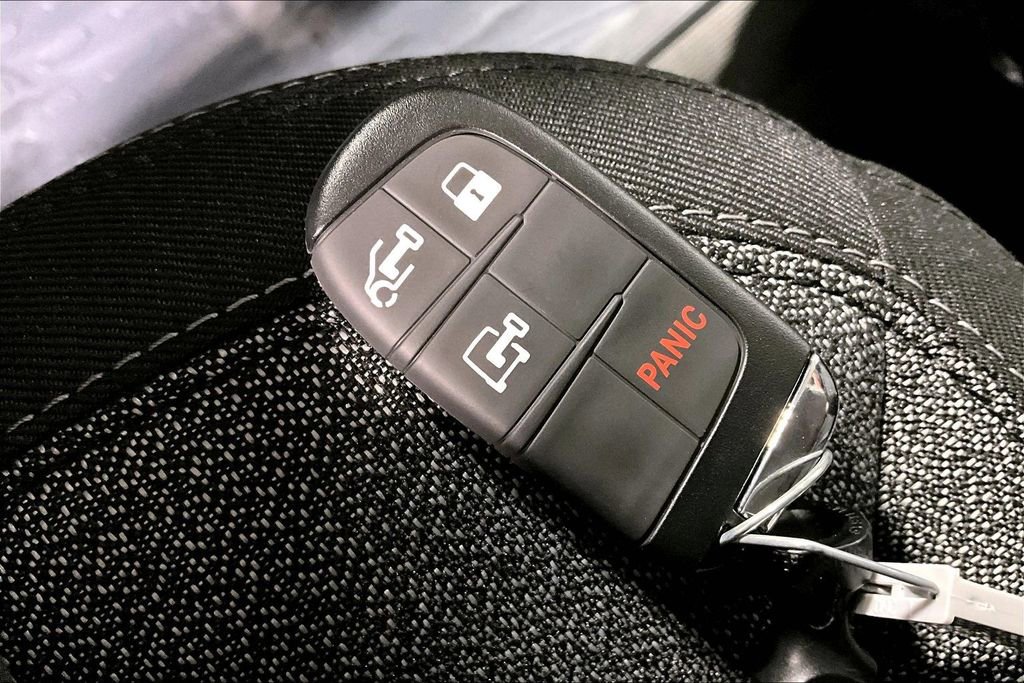 New 2026 RAM ProMaster 2500 w/ Convenience Group FWD image 20