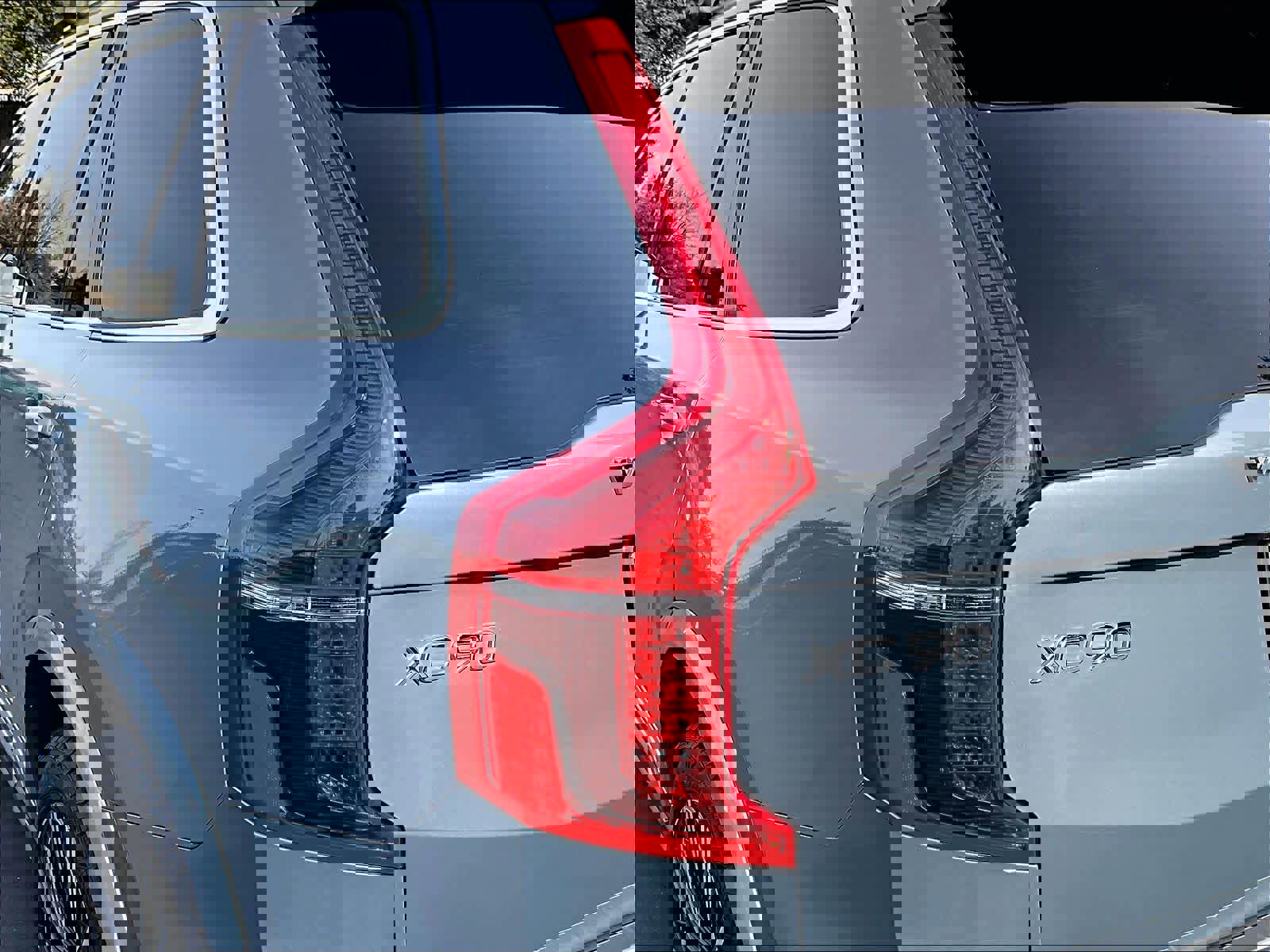 Used 2023 Volvo XC90 B6 Plus w/ Protection Package Premier image 33