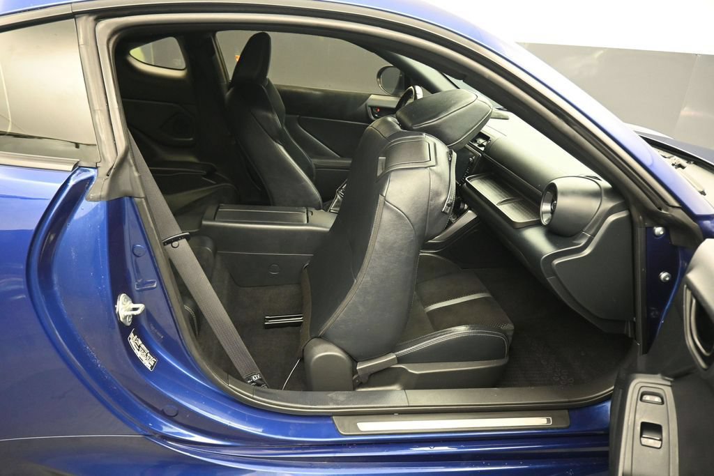 Used 2022 Toyota GR86 Premium RWD image 33