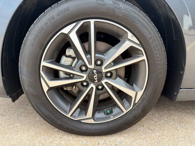 Used 2024 Kia Forte LXS image 10