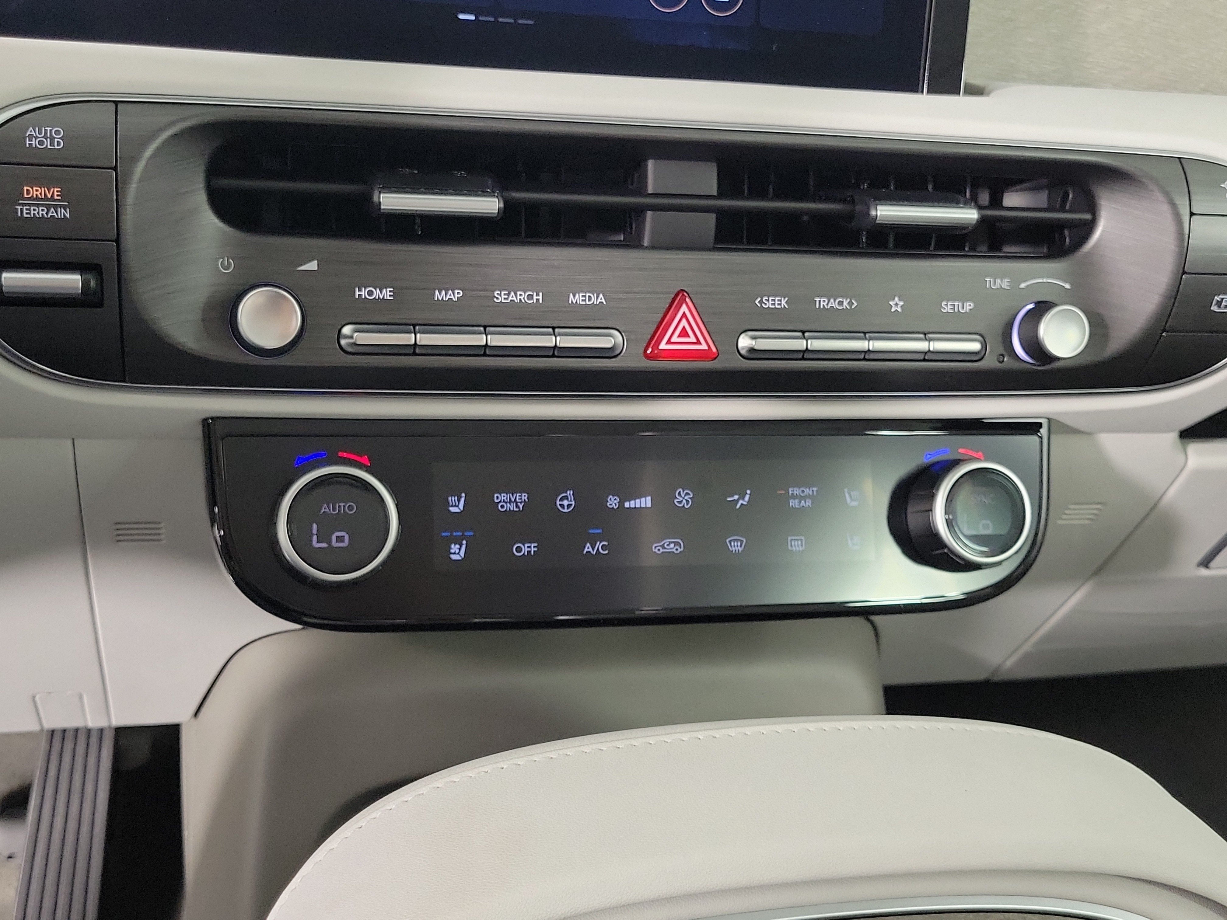 New 2026 Hyundai Palisade SEL Premium AWD/4WD image 16