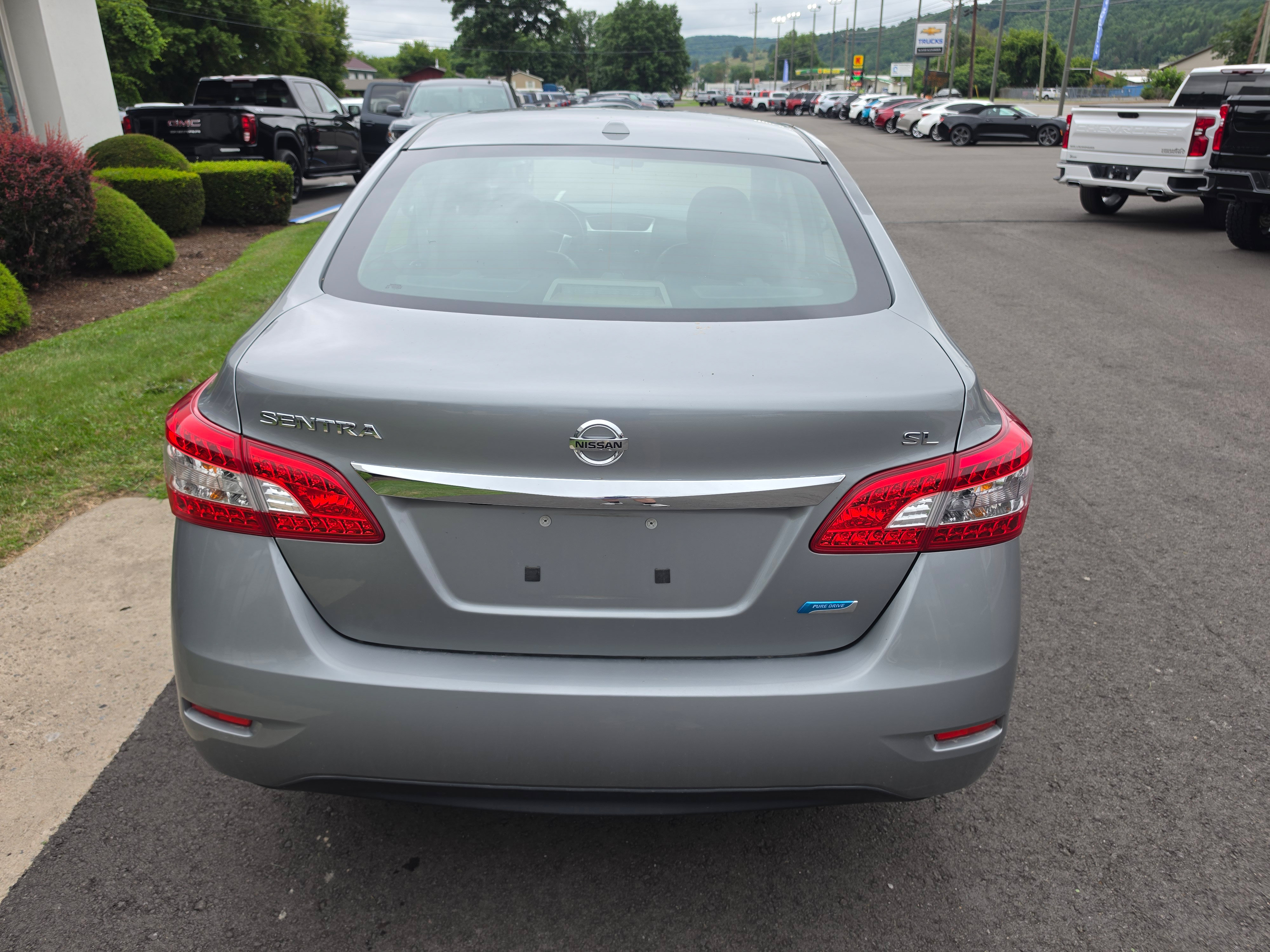 Used 2014 Nissan Sentra SL w/ Leather Package FWD image 4