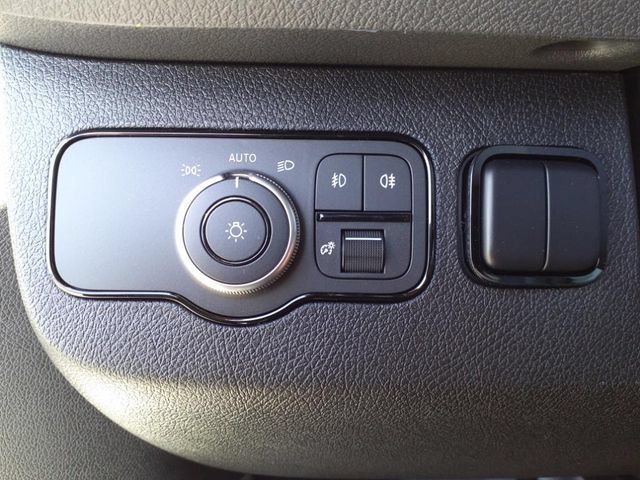 Used 2024 Mercedes-Benz Sprinter 3500 image 23