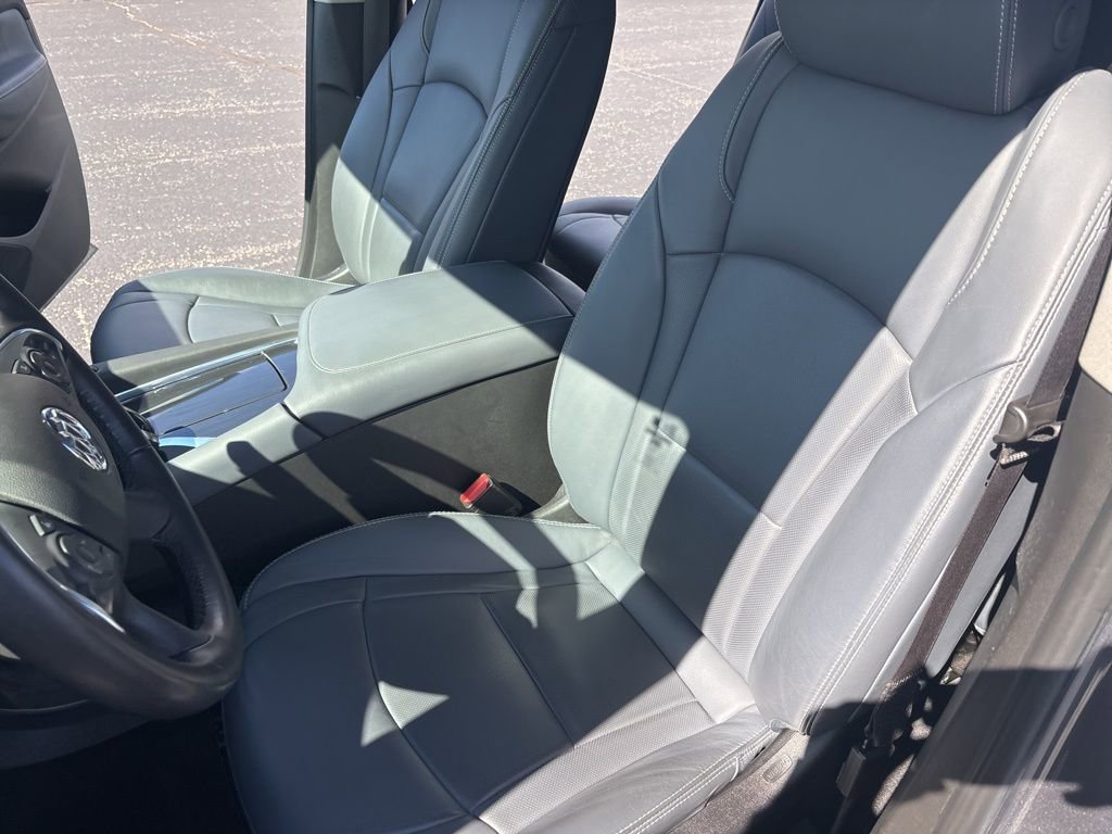 Used 2019 Buick Enclave Essence image 50