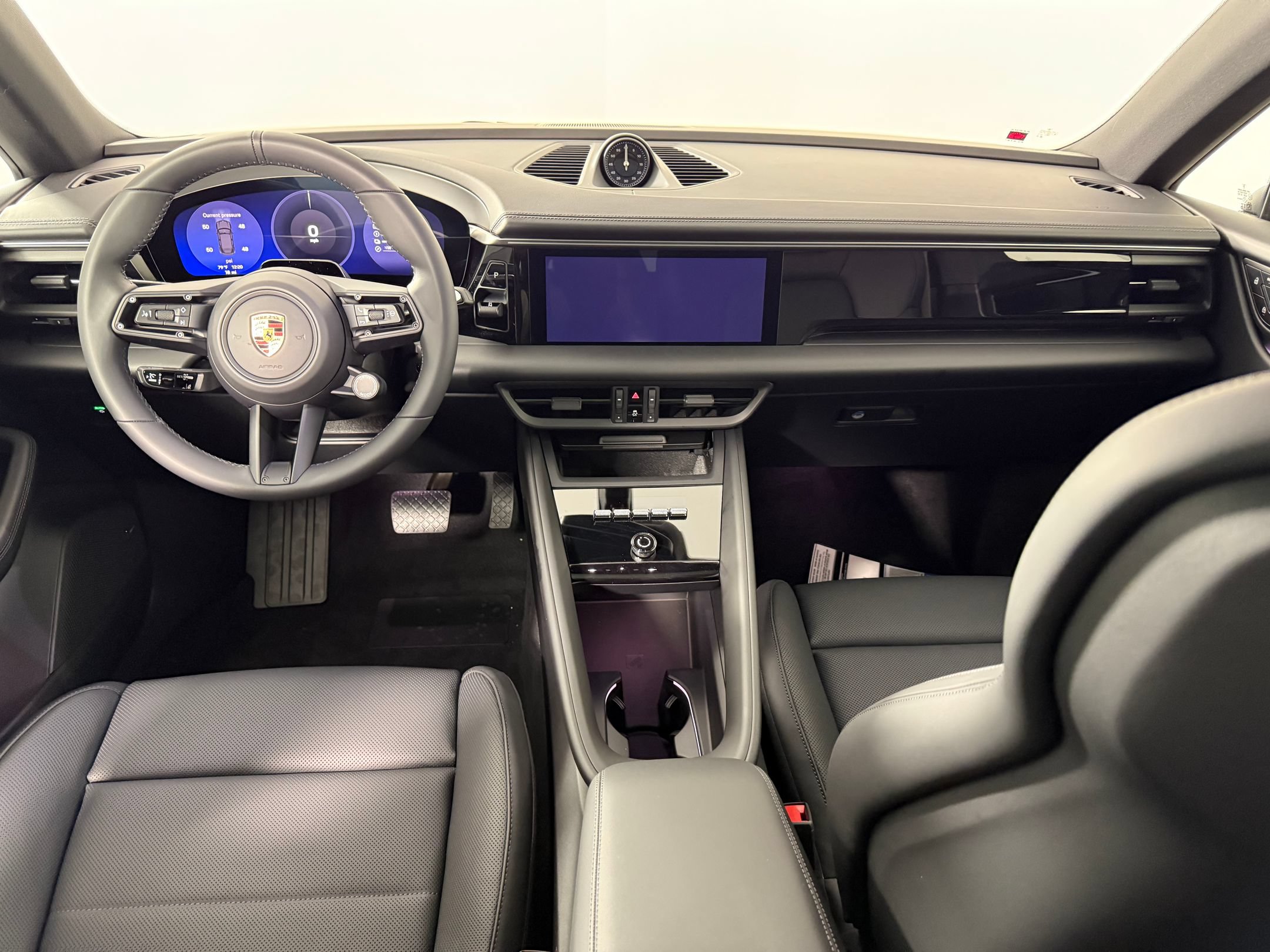 Certified 2026 Porsche Macan Electric RWD image 20