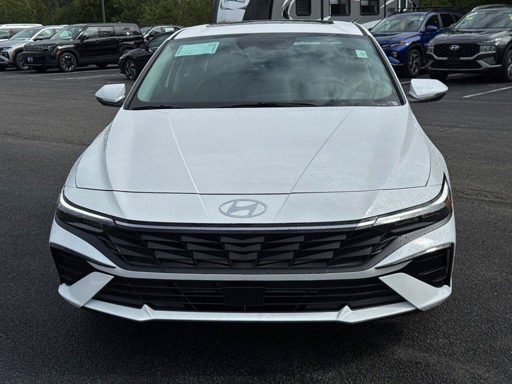 New 2026 Hyundai Elantra Limited FWD image 2