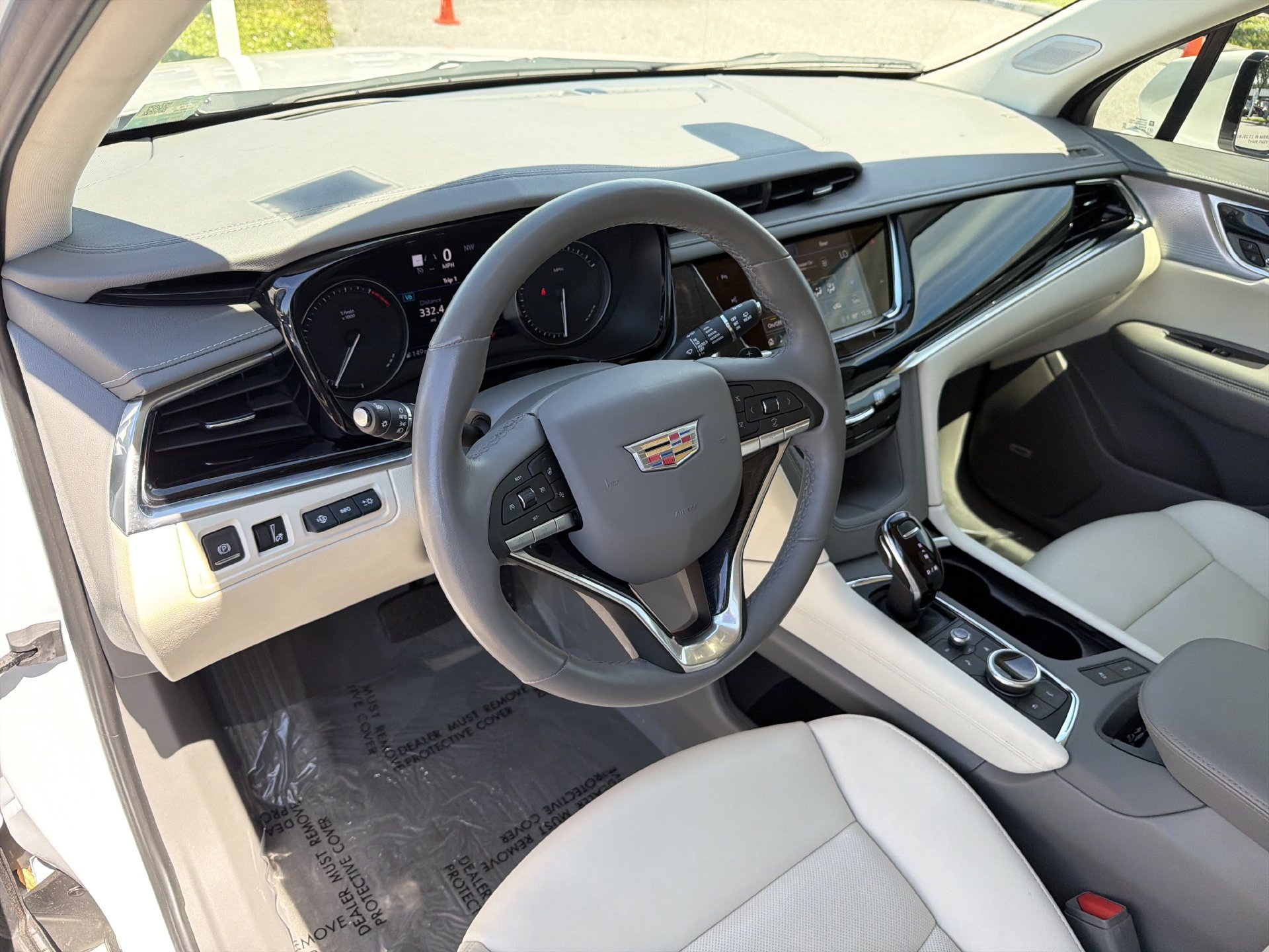 Used 2024 Cadillac XT6 Premium Luxury w/ Technology Package FWD image 22