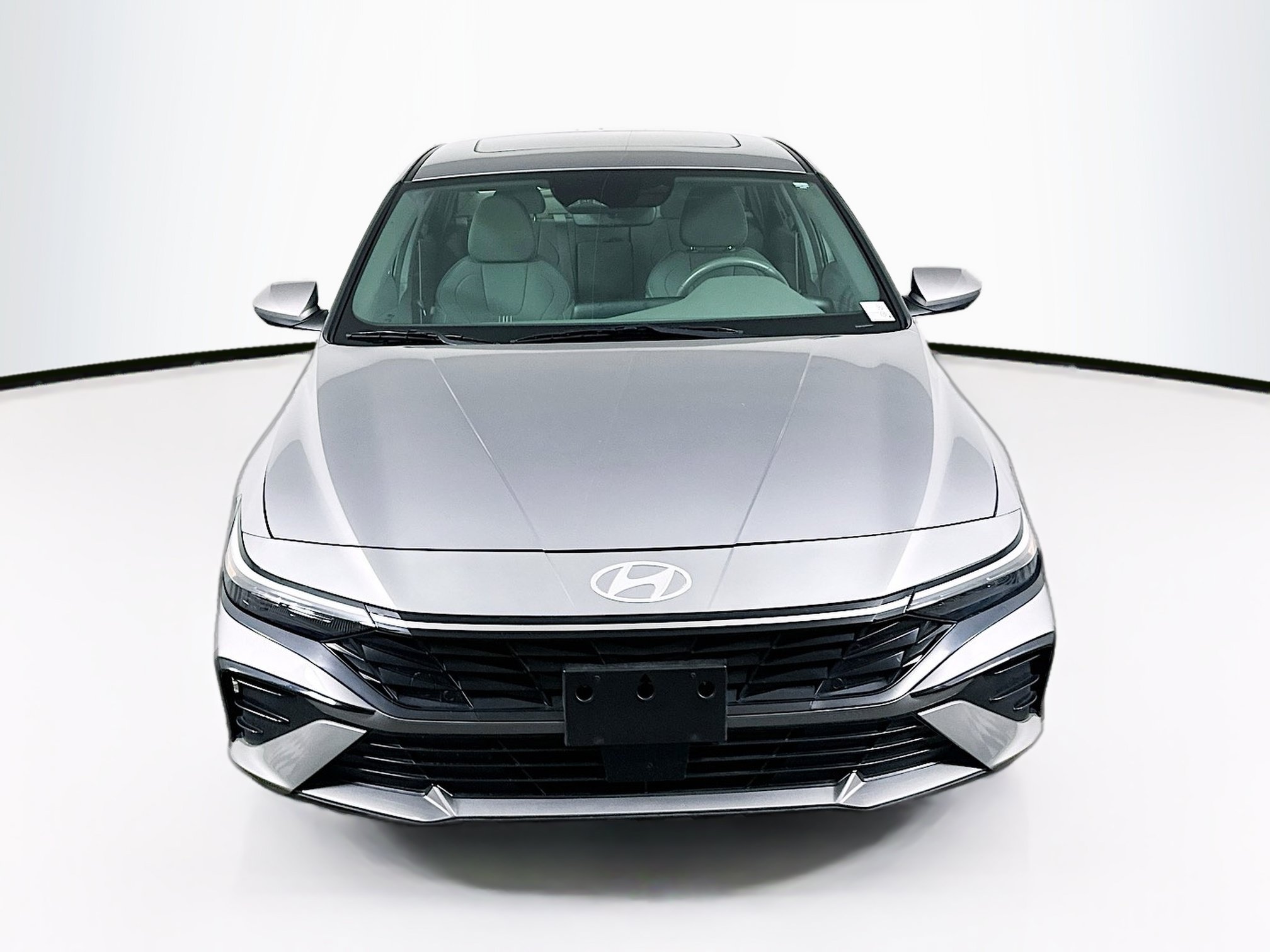 Used 2025 Hyundai Elantra SEL FWD image 2