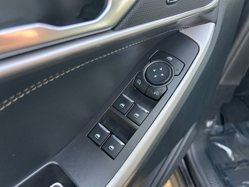 Used 2024 Ford Explorer XLT w/ Equipment Group 202A image 23