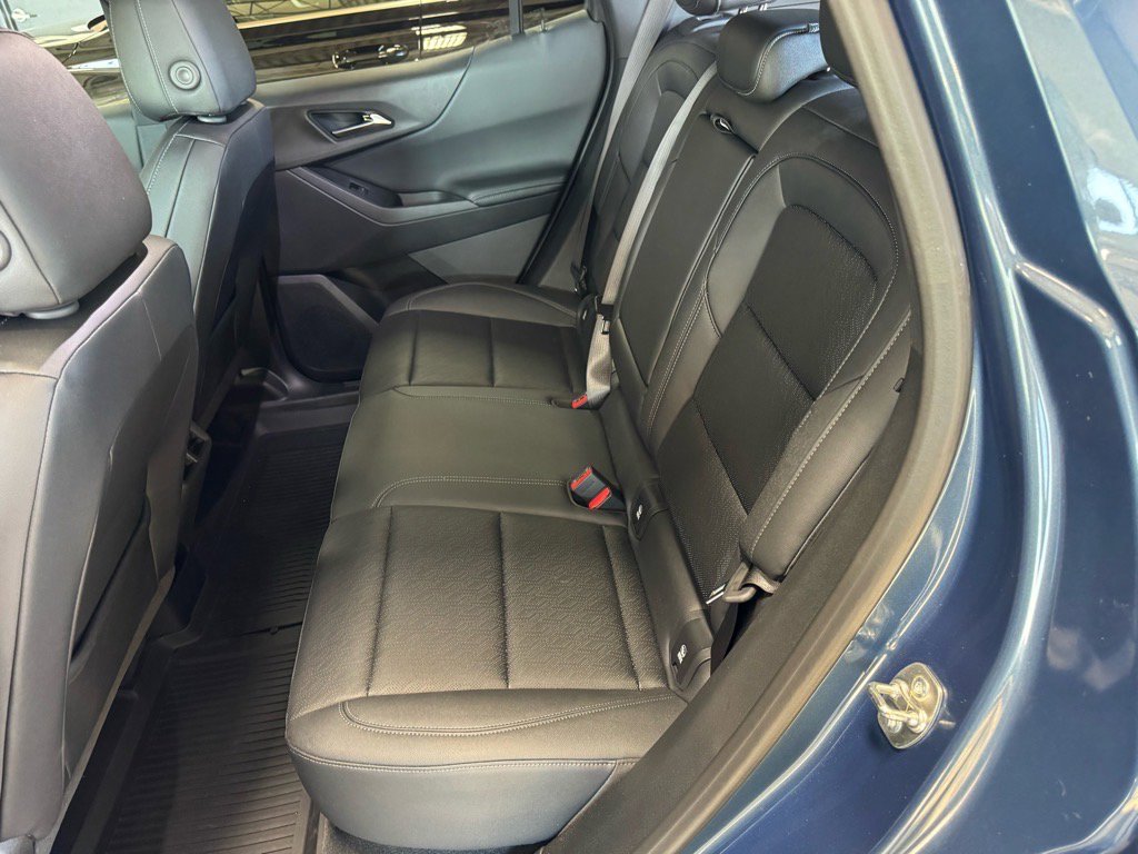 Used 2025 Chevrolet Equinox LT w/ Convenience Package II image 12