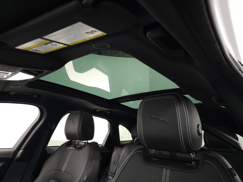 Used 2025 Jaguar F-PACE R-Dynamic S AWD/4WD image 19