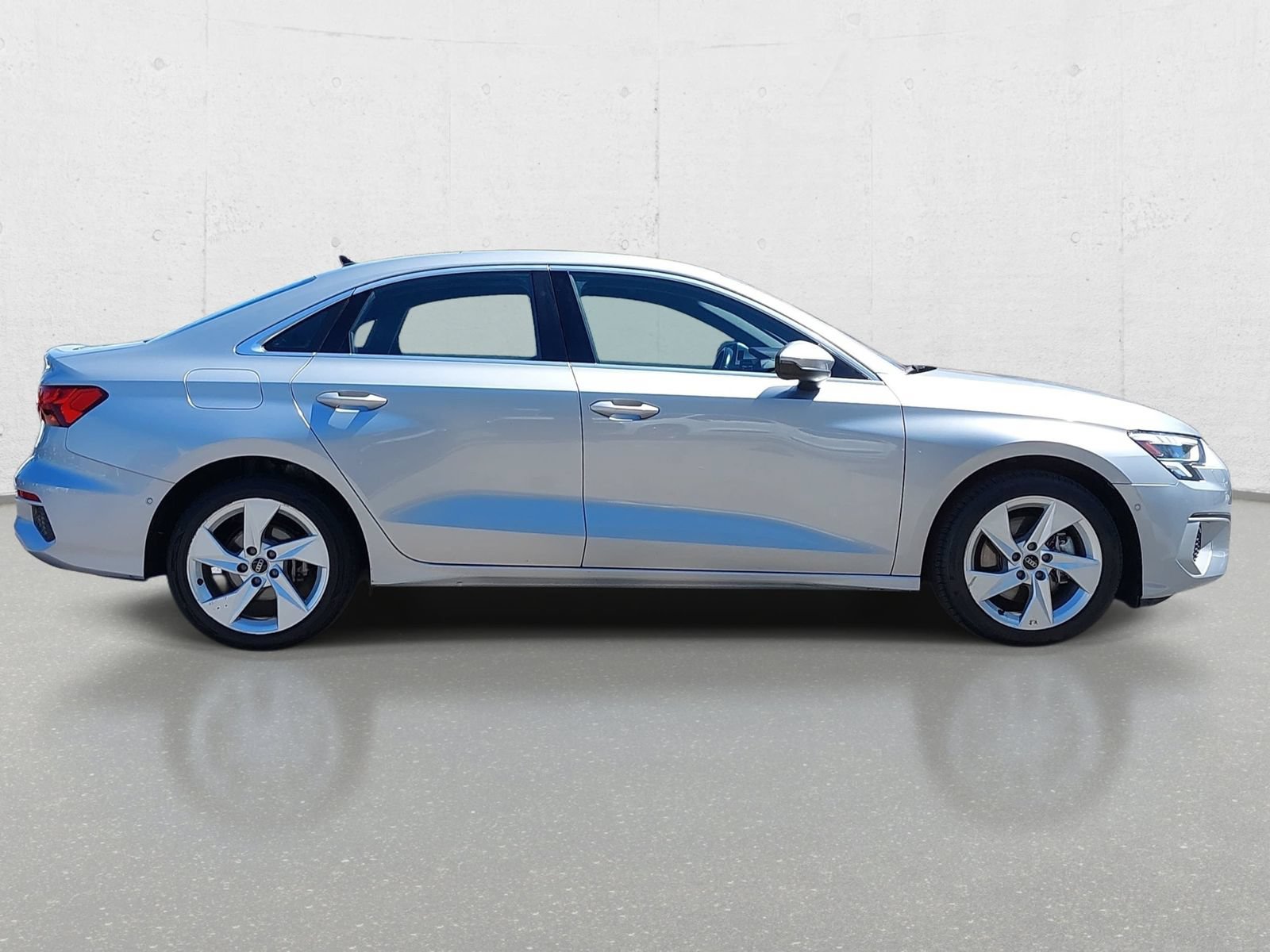 Used 2024 Audi A3 2.0T Premium FWD image 4