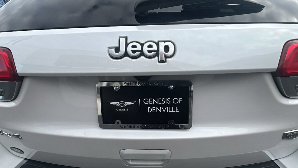 Used 2018 Jeep Grand Cherokee Summit w/ Platinum Series Group image 9