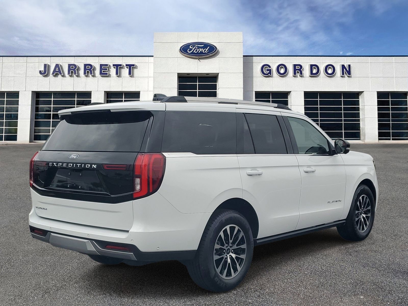 Certified 2025 Ford Expedition Platinum image 4