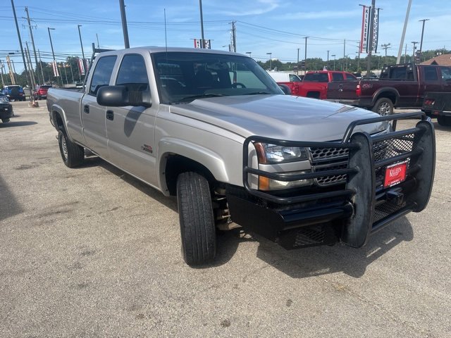 Used 2005 Chevrolet Silverado 3500 LS w/ Heavy-Duty Power Package image 4