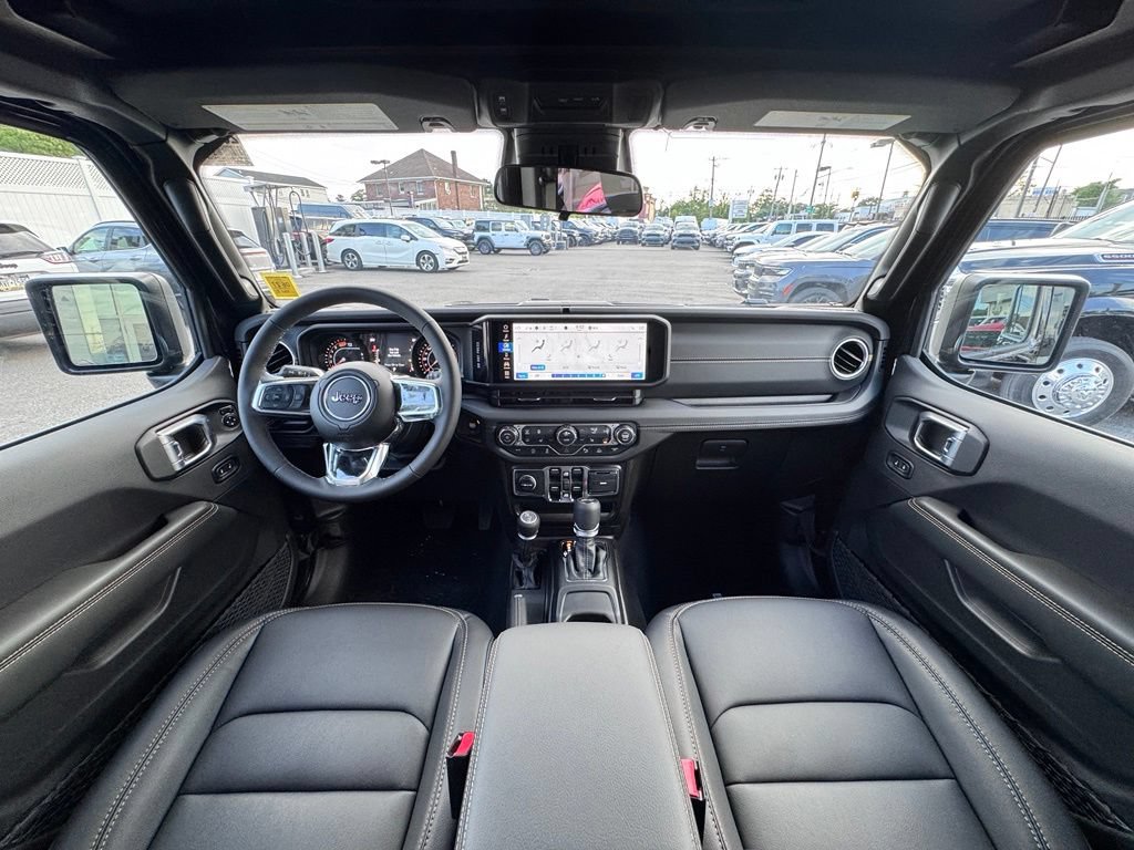 New 2026 Jeep Wrangler Unlimited Sahara AWD/4WD image 10