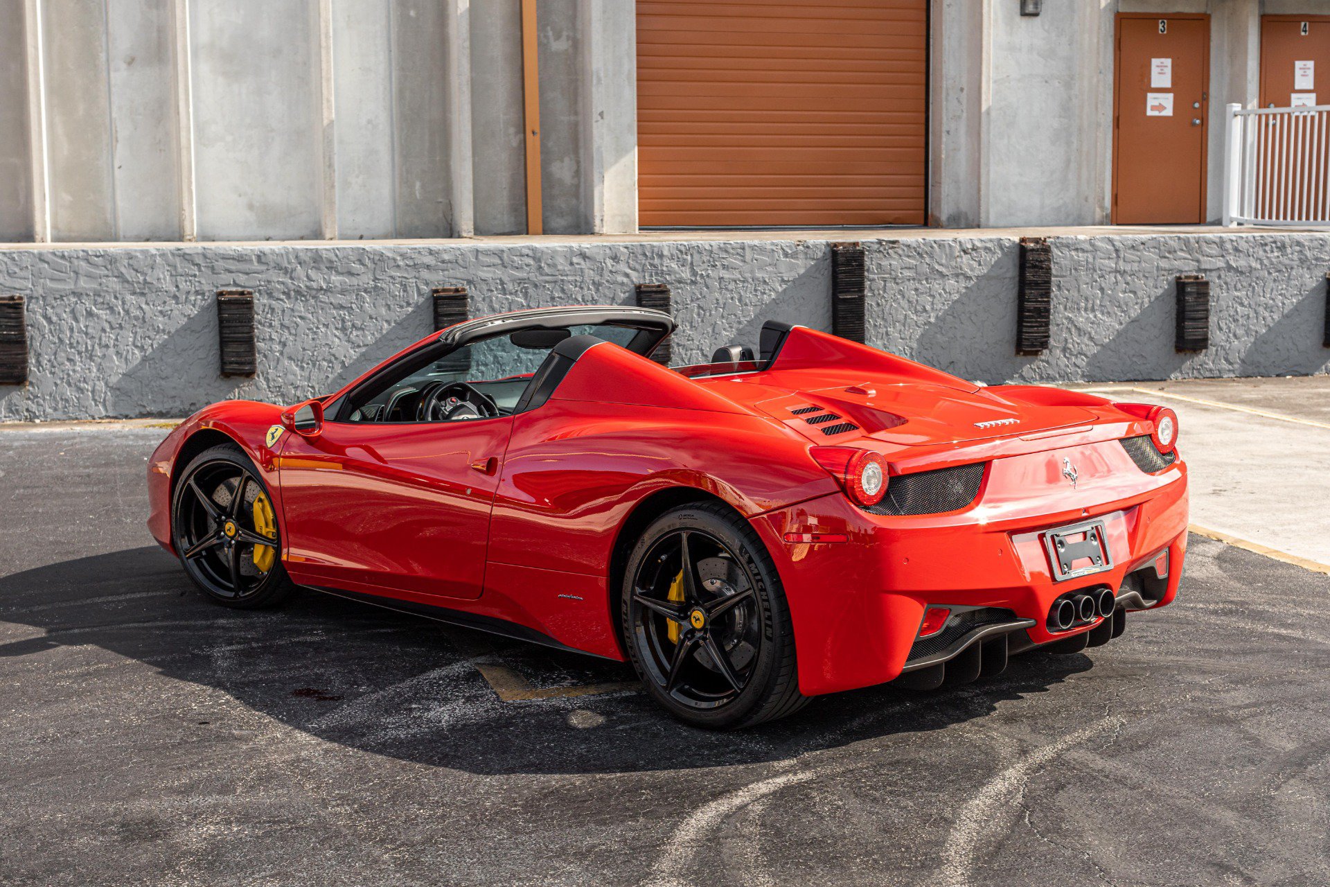 Used 2013 Ferrari 458 Spider RWD image 27