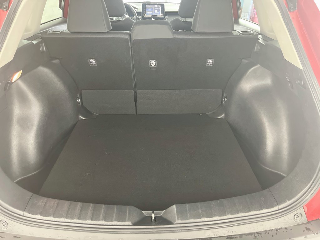 Used 2022 Toyota Corolla Cross LE w/ Moonroof Package FWD image 31