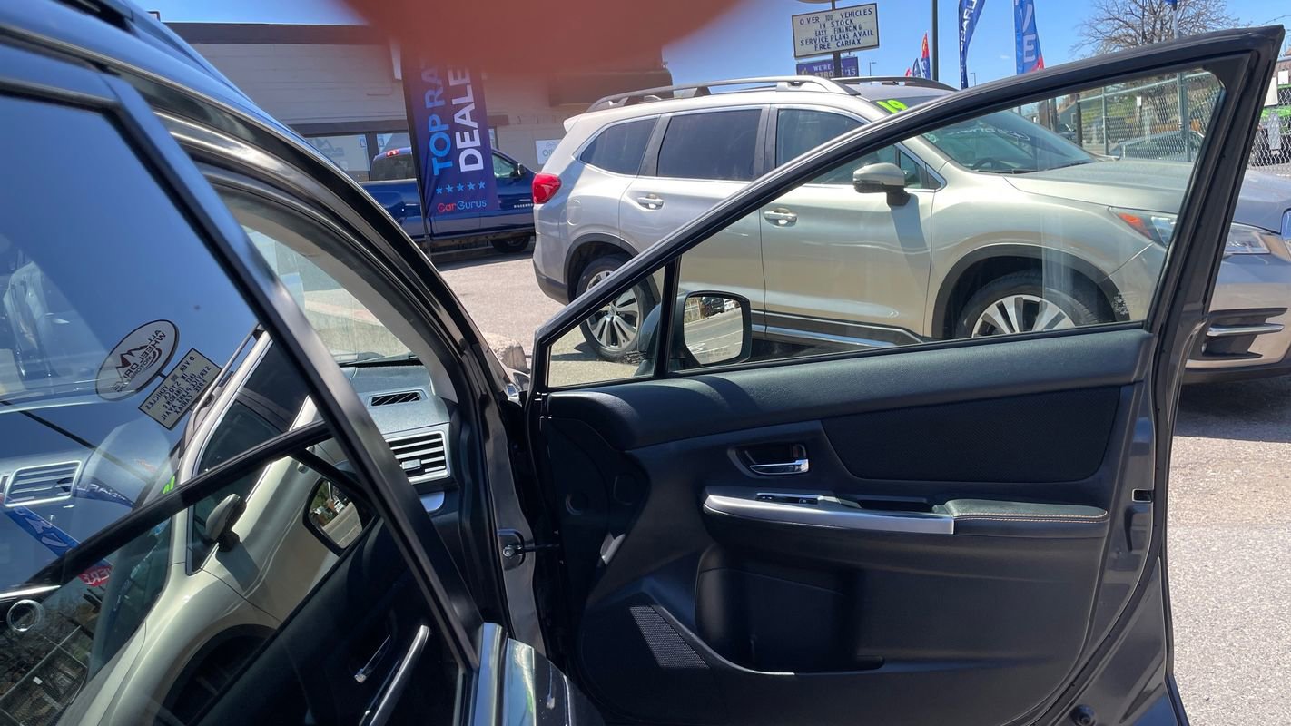 Used 2017 Subaru Crosstrek 2.0i Premium AWD/4WD image 11