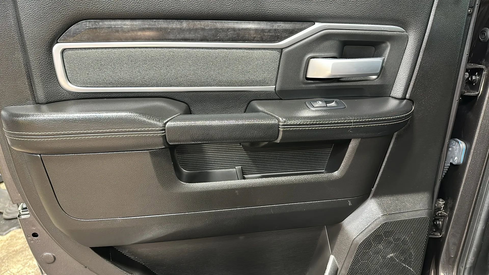 Used 2019 RAM 2500 Big Horn AWD/4WD image 12