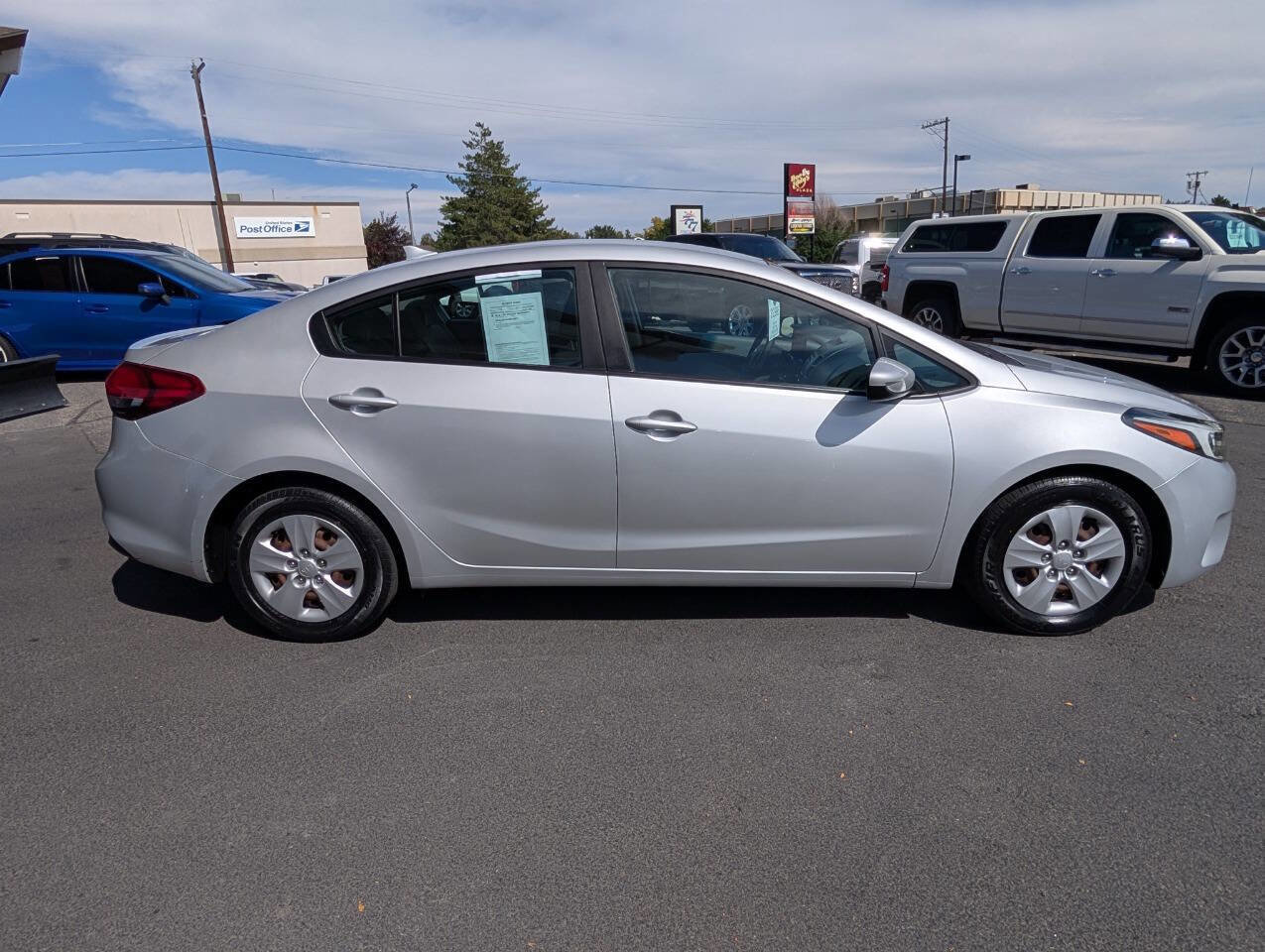 Used 2017 Kia Forte LX w/ LX Popular Package image 9