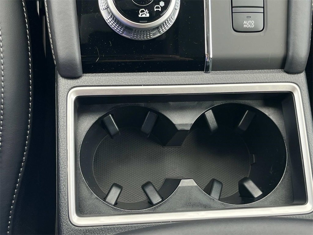 New 2025 Mitsubishi Outlander SE image 22