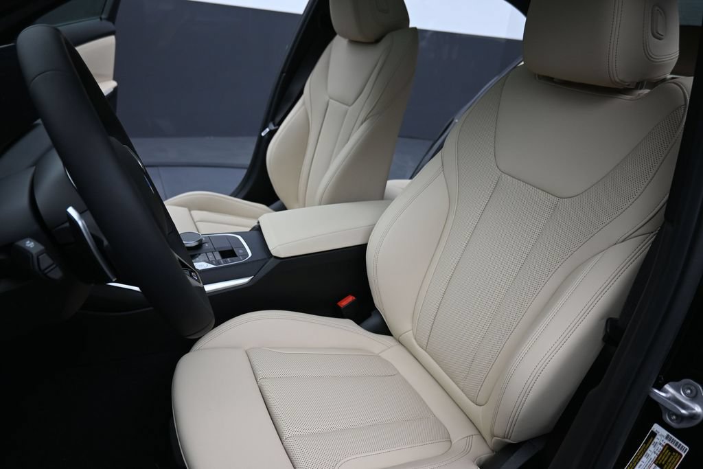 New 2026 BMW 330i xDrive Sedan w/ M Sport Package AWD/4WD image 10