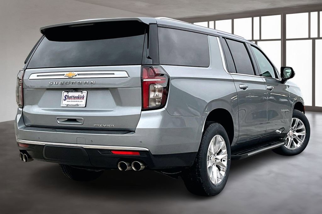 Used 2024 Chevrolet Suburban Premier image 6