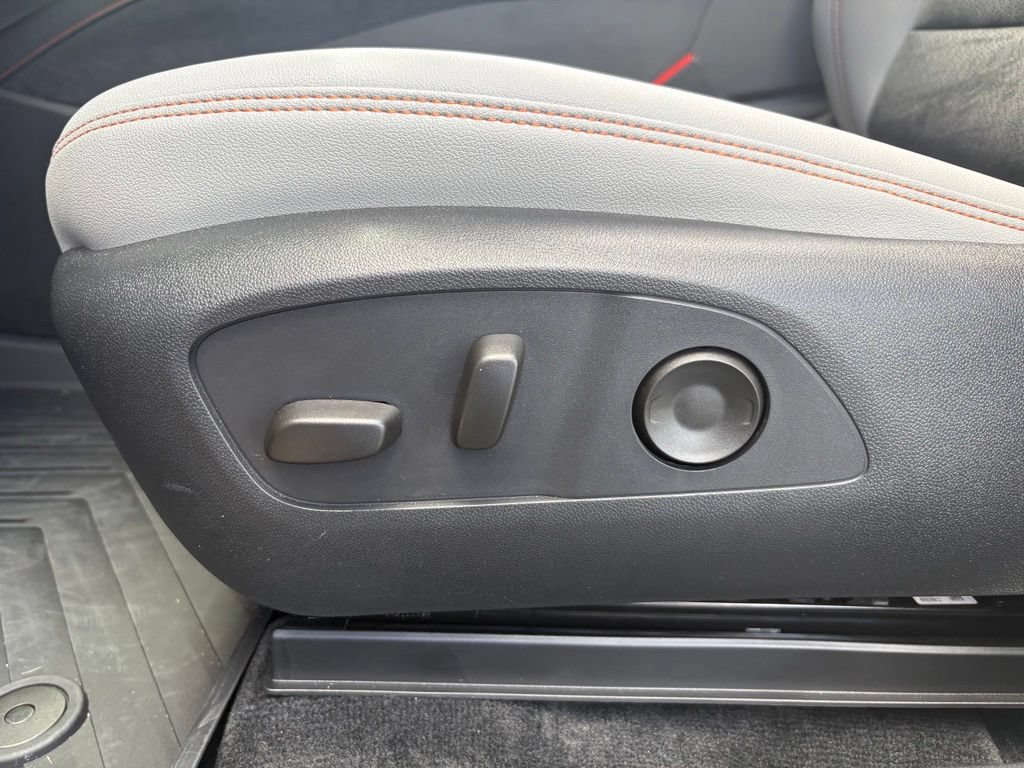 Used 2025 Chevrolet Blazer EV SS AWD/4WD image 9