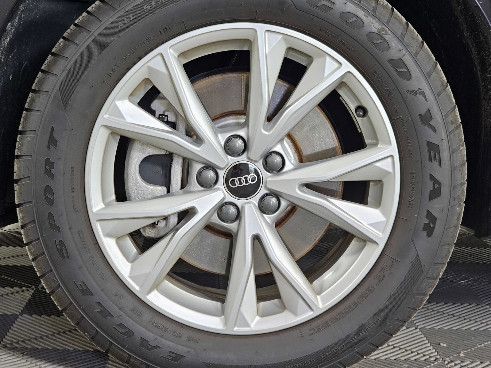 Used 2022 Audi Q3 2.0T Premium Plus w/ Premium Plus Package AWD/4WD image 37