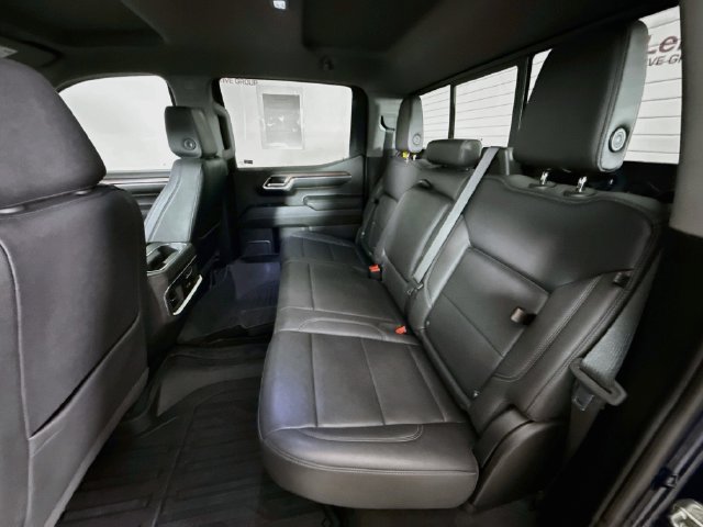 Used 2023 GMC Sierra 1500 SLT w/ SLT Premium Package AWD/4WD image 25