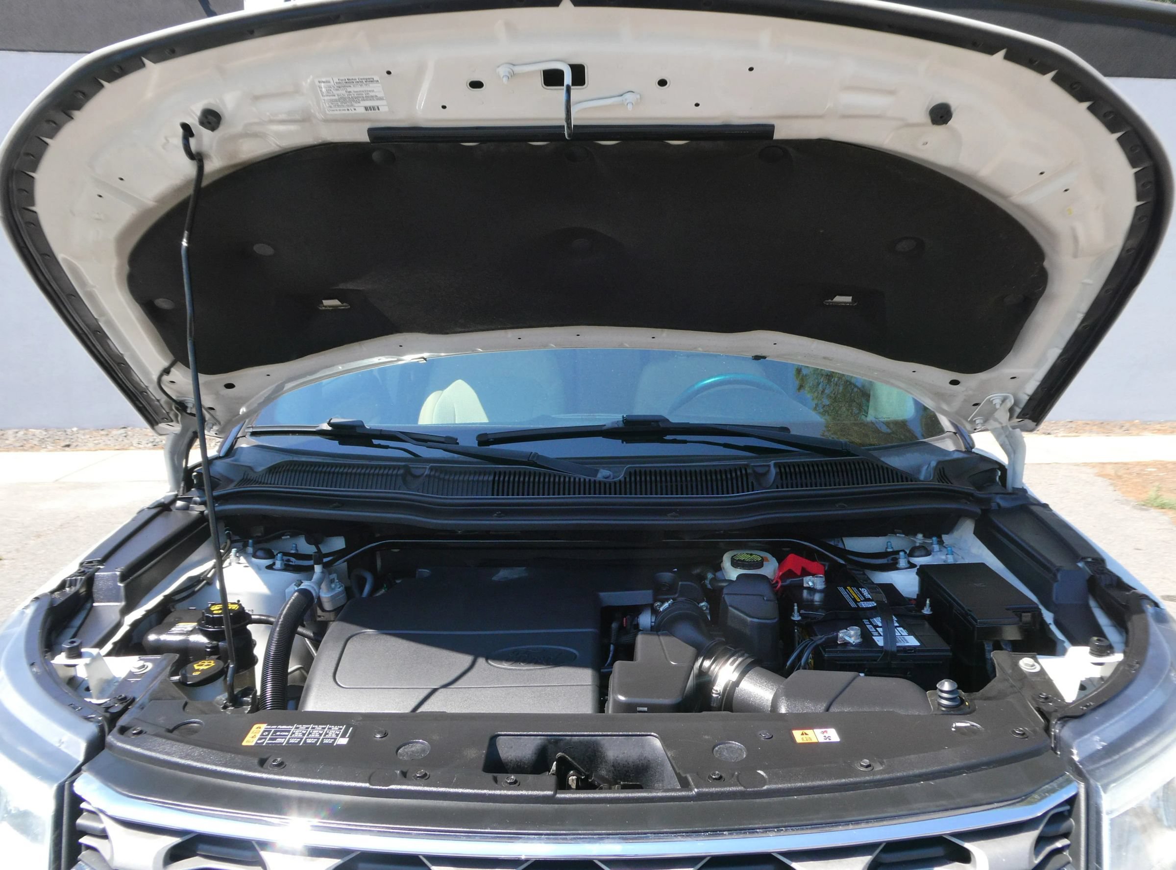 Used 2017 Ford Explorer XLT FWD image 34