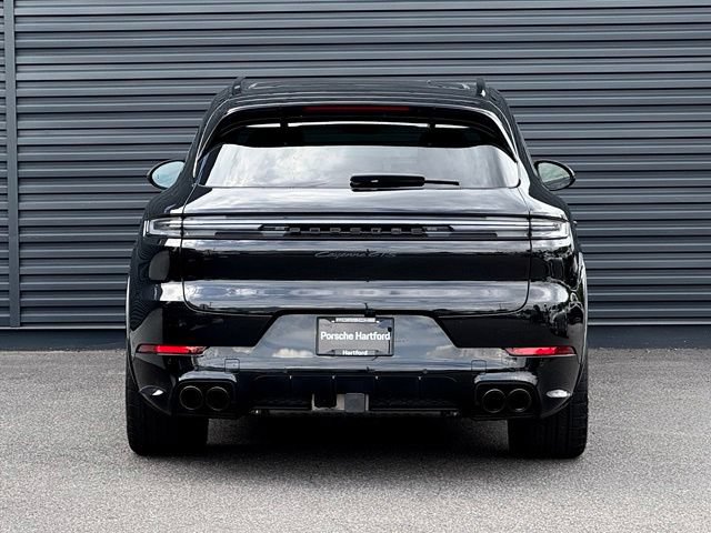 Used 2026 Porsche Cayenne GTS AWD/4WD image 6