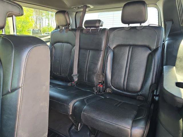 Certified 2024 Jeep Wagoneer Series II w/ Flexible Seating Group RWD image 14