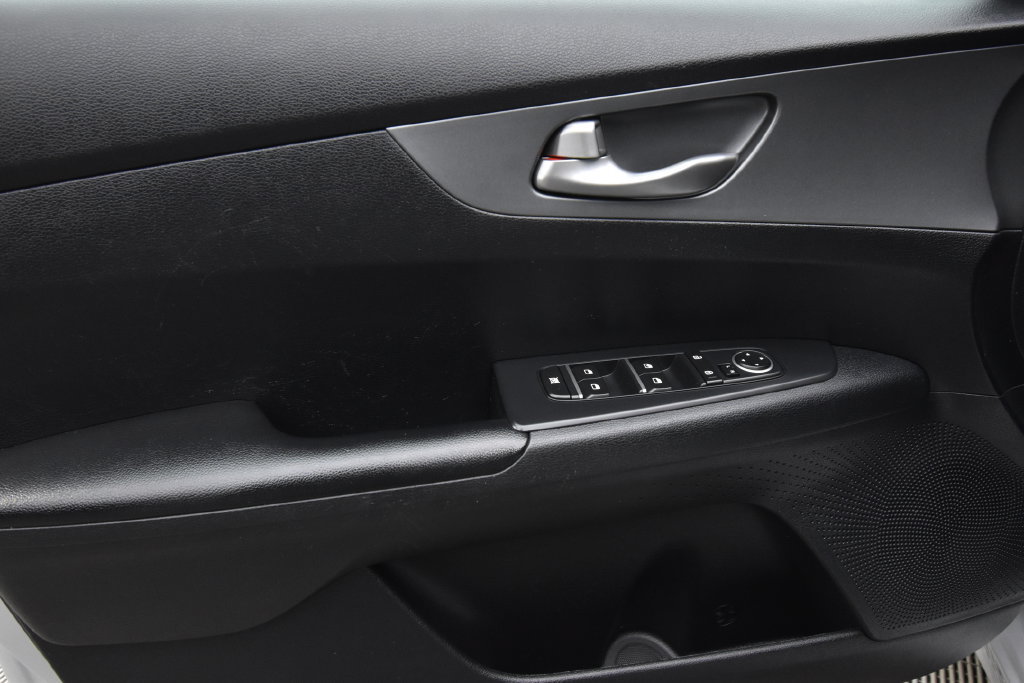 Used 2019 Kia Forte LXS FWD image 20