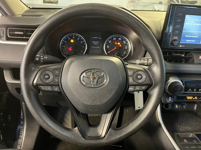 Used 2022 Toyota RAV4 LE image 18
