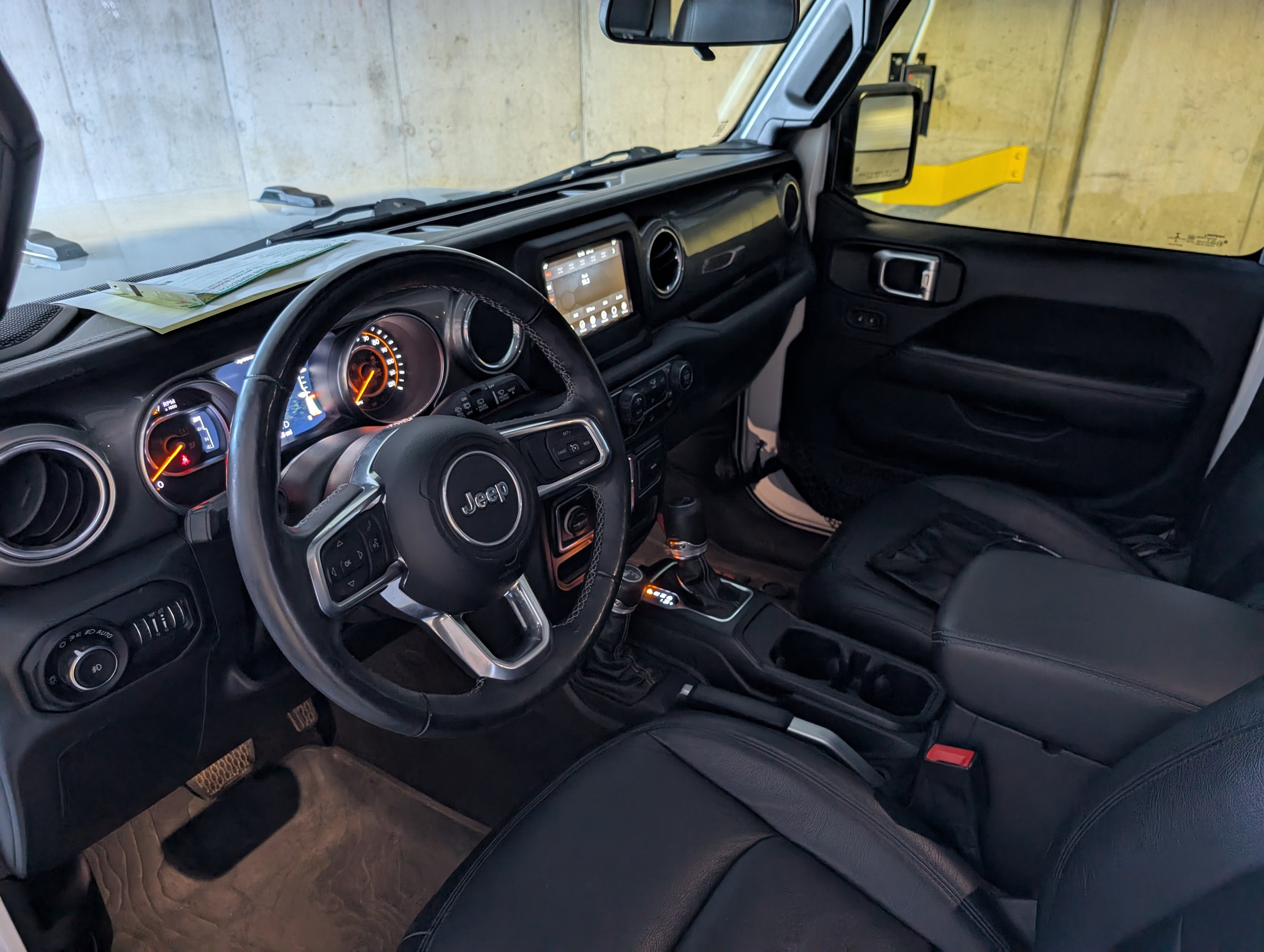 Used 2018 Jeep Wrangler Unlimited Sahara image 4