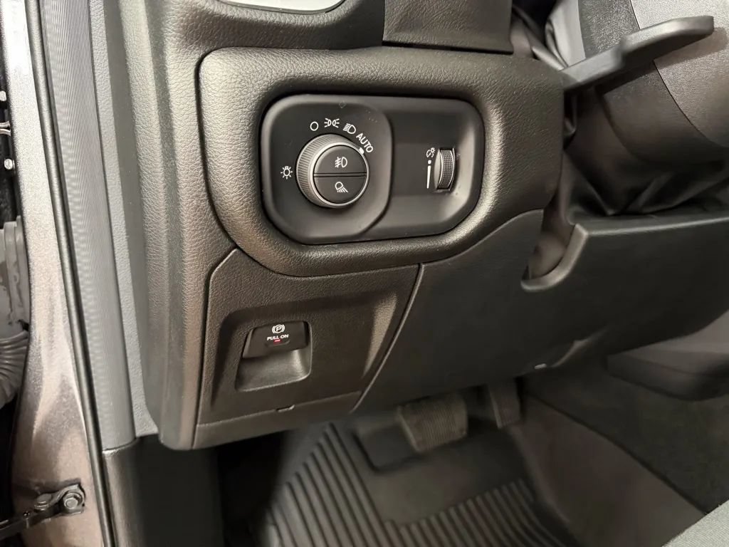 Used 2022 RAM 1500 Big Horn w/ Trailer Tow Group AWD/4WD image 16