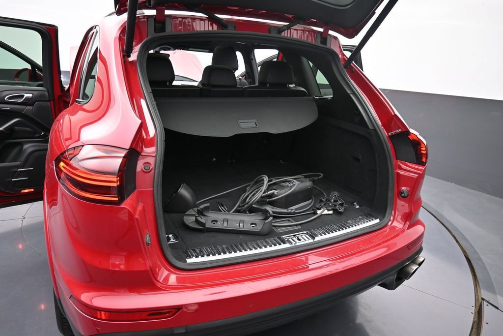 Used 2018 Porsche Cayenne S AWD/4WD image 16