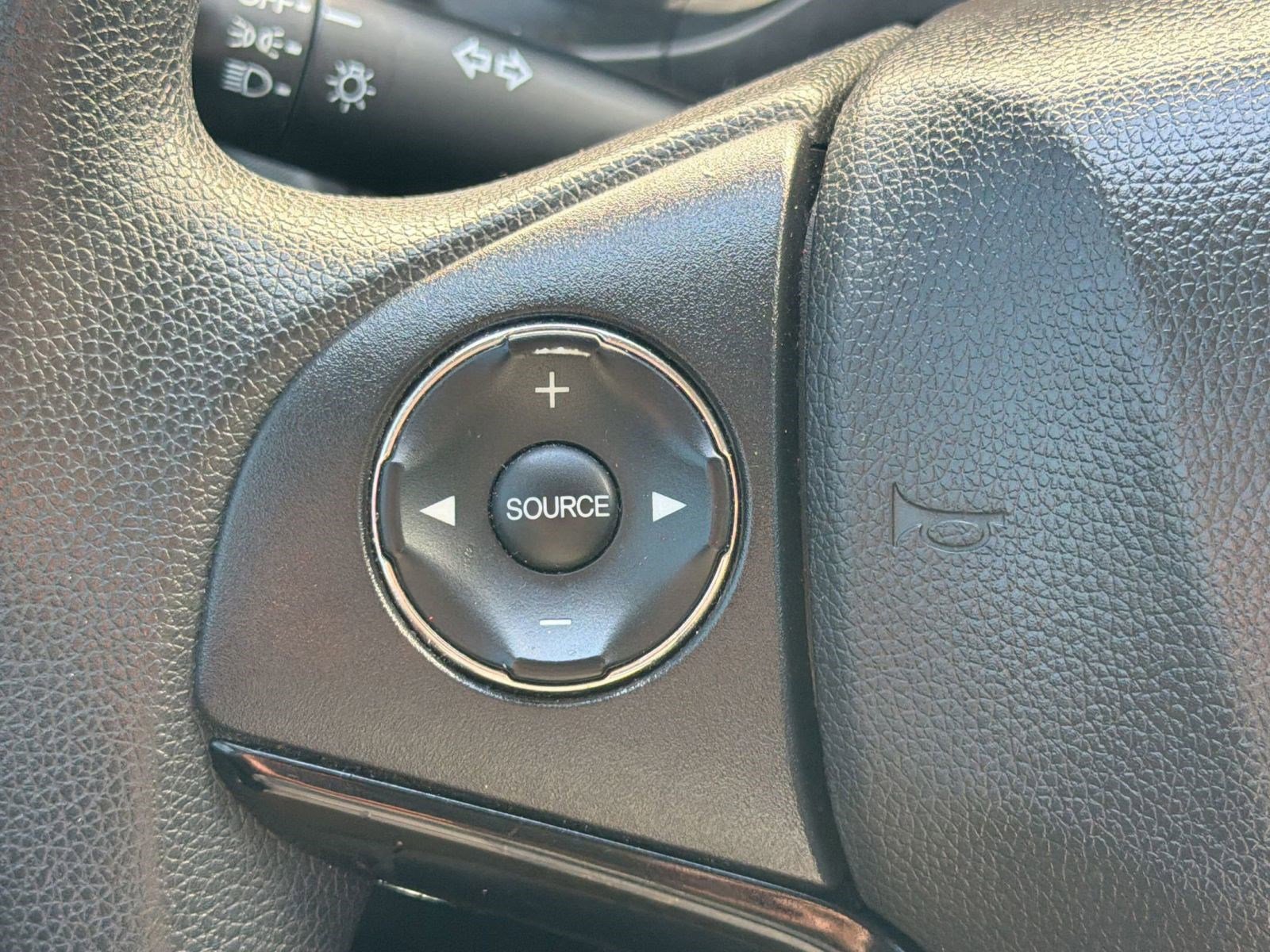 Used 2021 Honda HR-V LX image 16