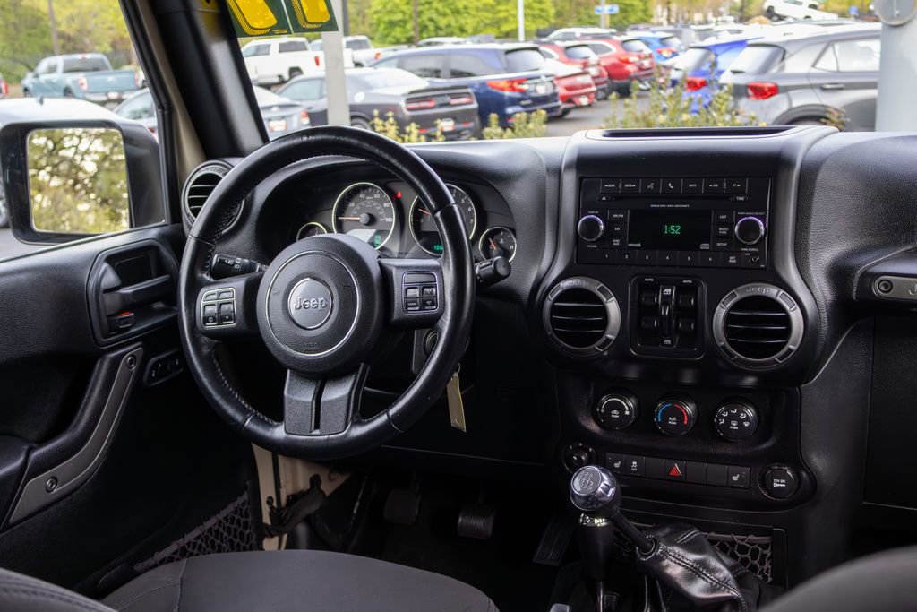 Used 2017 Jeep Wrangler Unlimited Sport w/ Quick Order Package 23S AWD/4WD image 11