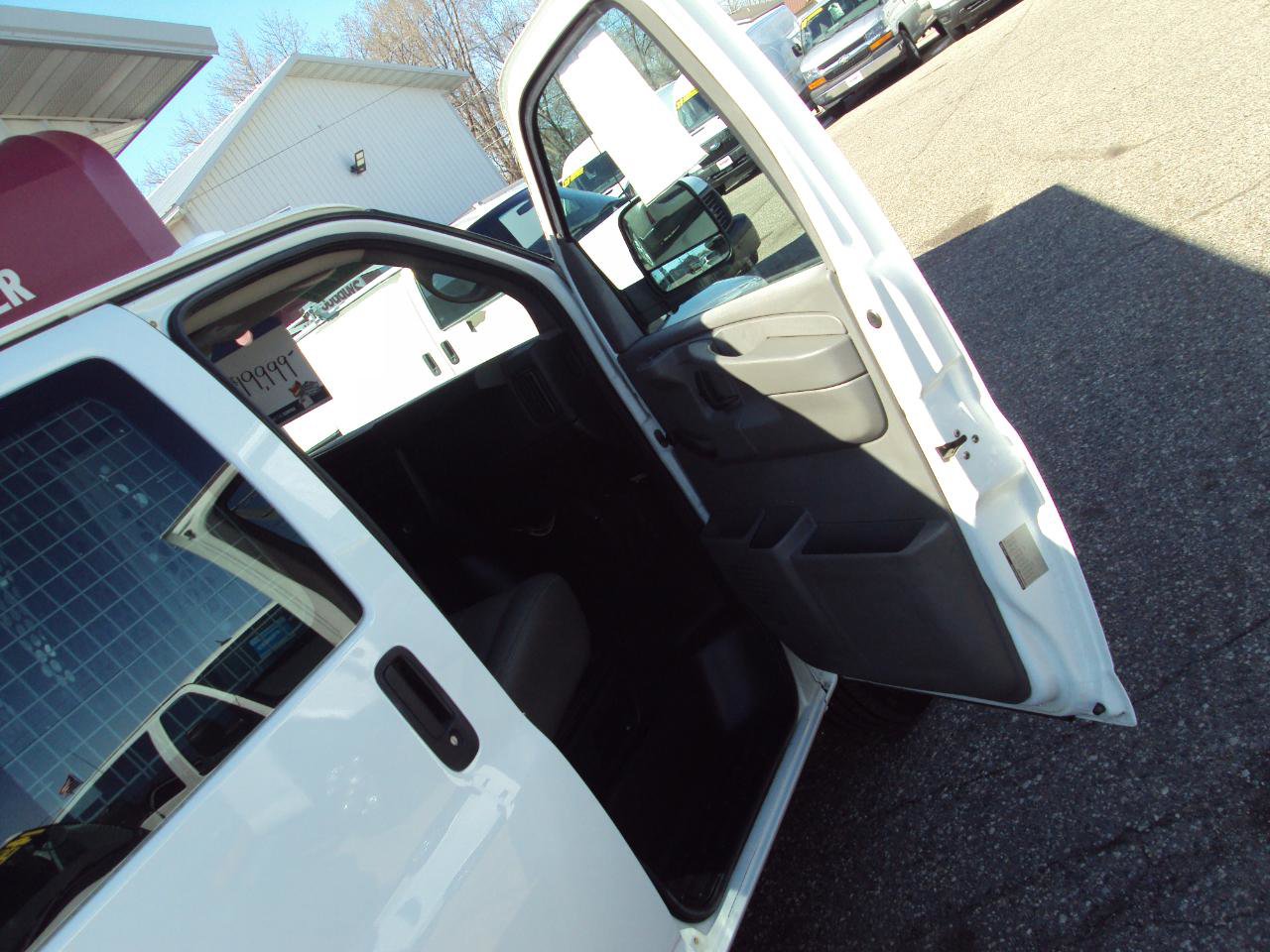 Used 2012 Chevrolet Express 1500 AWD image 12