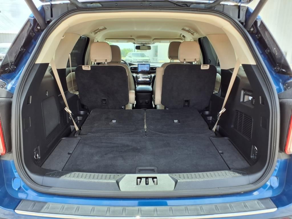 Used 2022 Ford Explorer Limited w/ Equipment Group 301A image 10