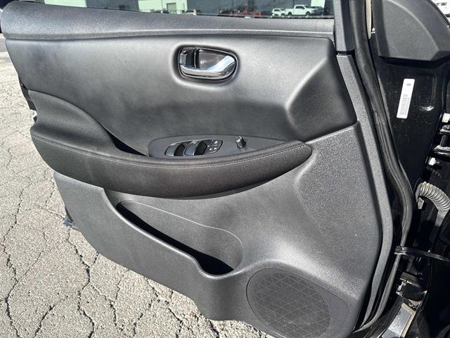 Used 2023 Nissan Leaf S image 10