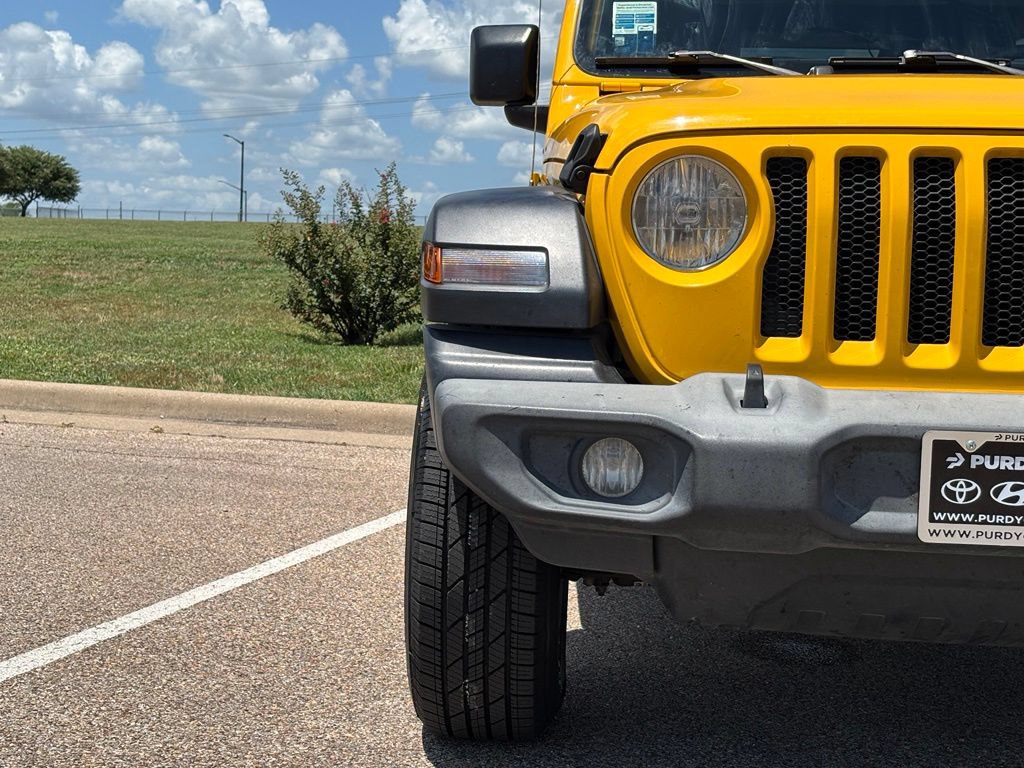 Used 2018 Jeep Wrangler Unlimited Sport AWD/4WD image 4