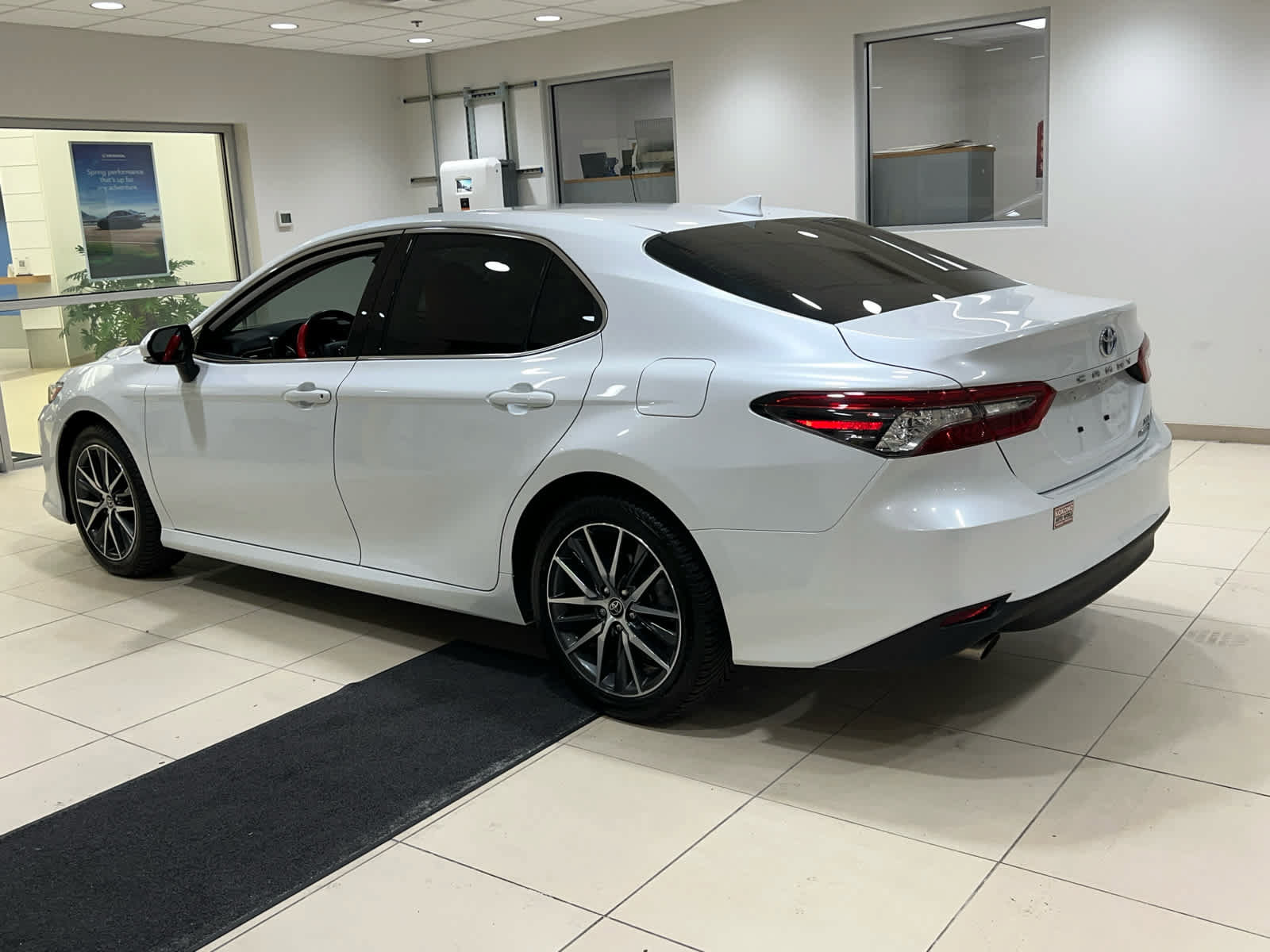 Used 2023 Toyota Camry XLE w/ Protection Package (Q2) (TMS) FWD image 10